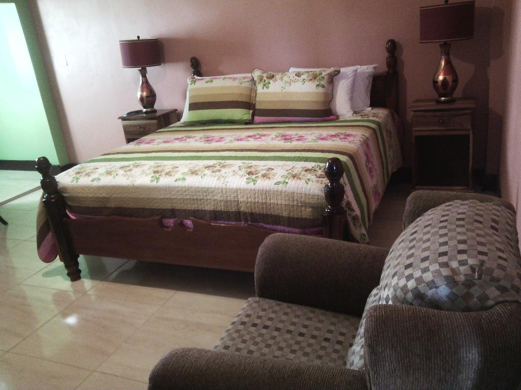 Hotel Tropik Leadonna Montego Bay Habitación foto