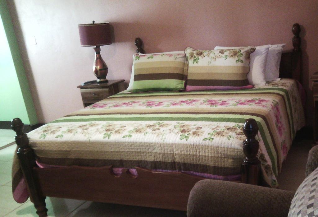 Hotel Tropik Leadonna Montego Bay Habitación foto