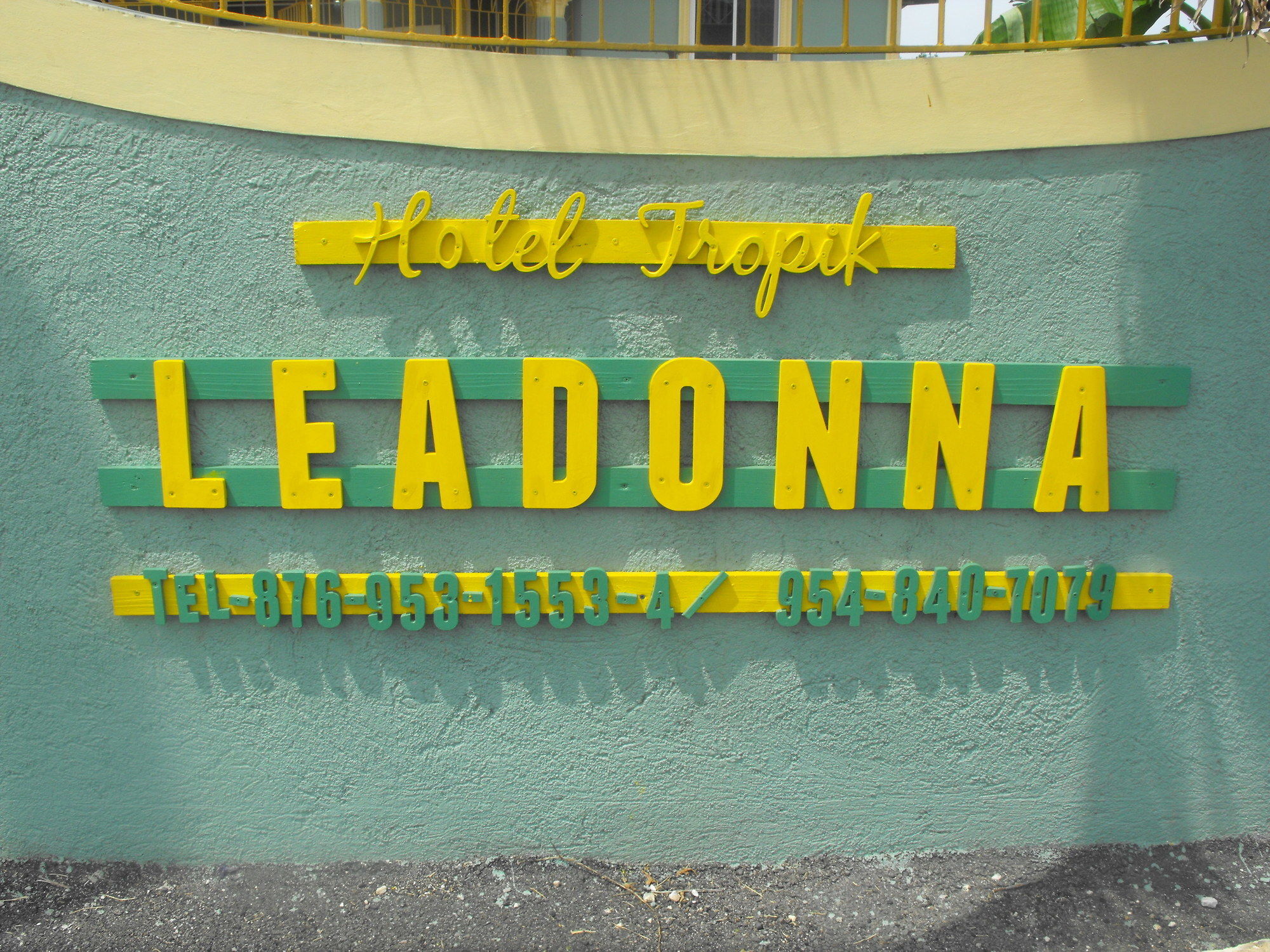 Hotel Tropik Leadonna Montego Bay Exterior foto