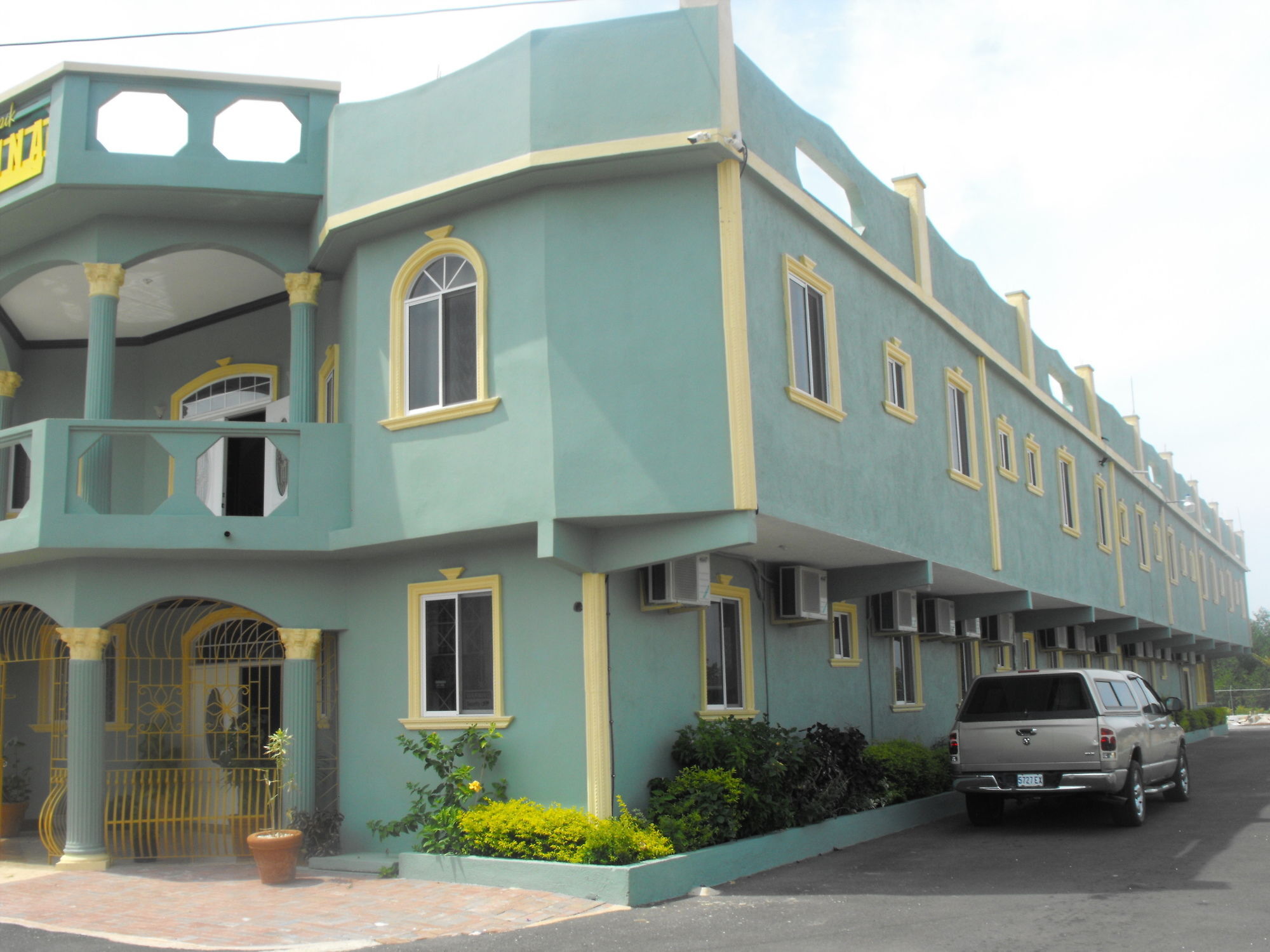 Hotel Tropik Leadonna Montego Bay Exterior foto